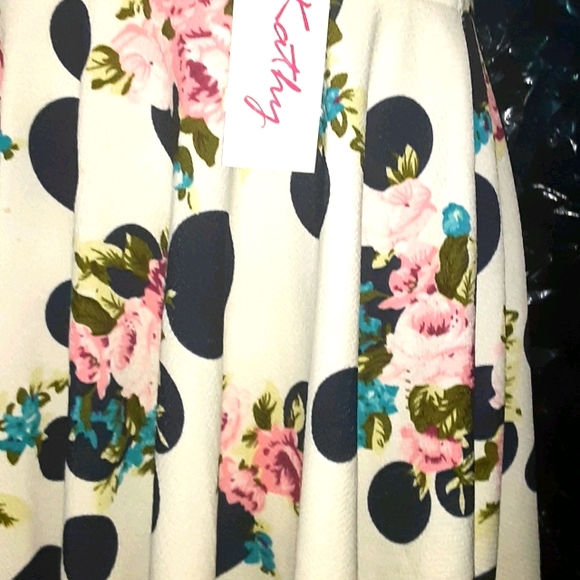 🤩HP PICK🤩 Polka dot skirt - Picture 4 of 4